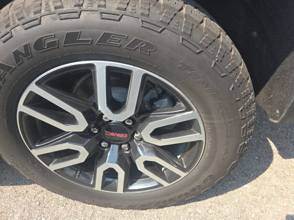 2023 GMC Yukon AT4