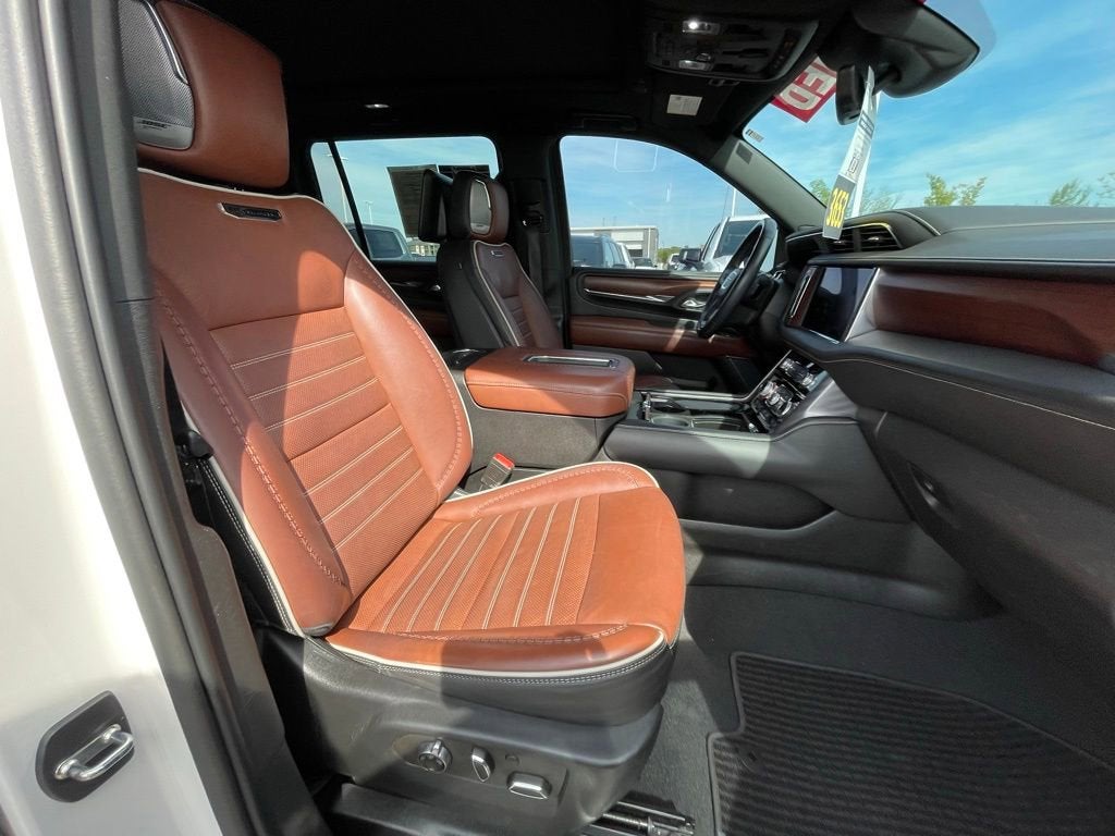 2023 GMC Yukon XL Denali Ultimate