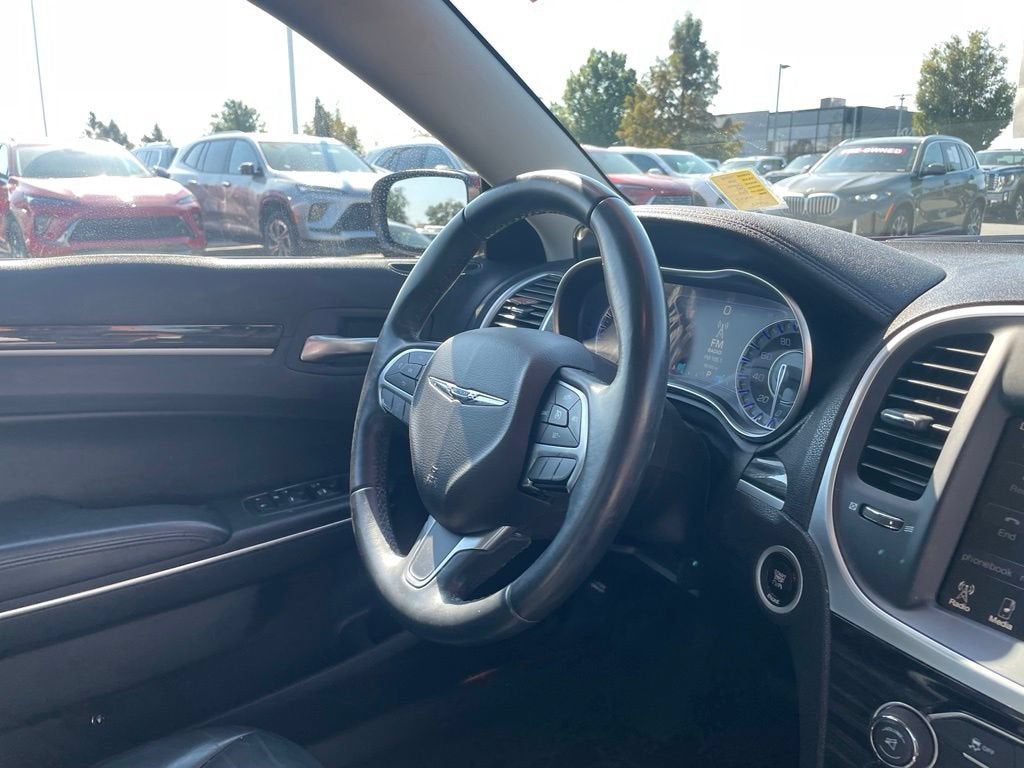 2016 Chrysler 300 Limited