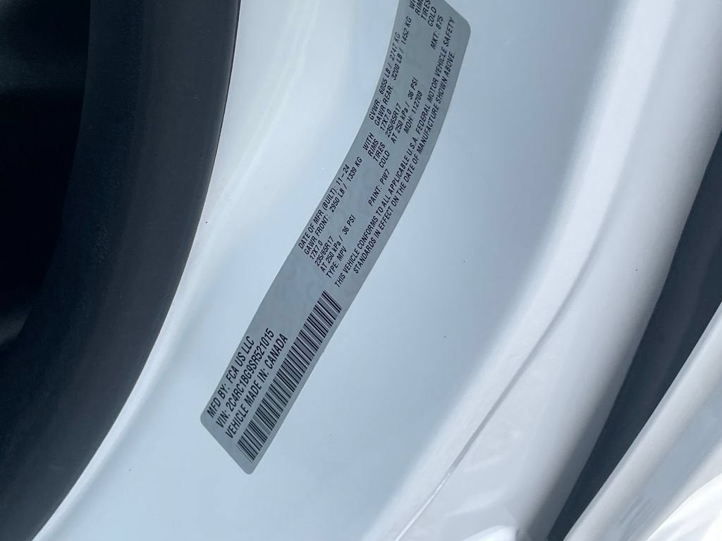 2025 Chrysler Pacifica Select
