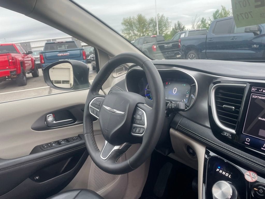 2023 Chrysler Pacifica Hybrid Touring L