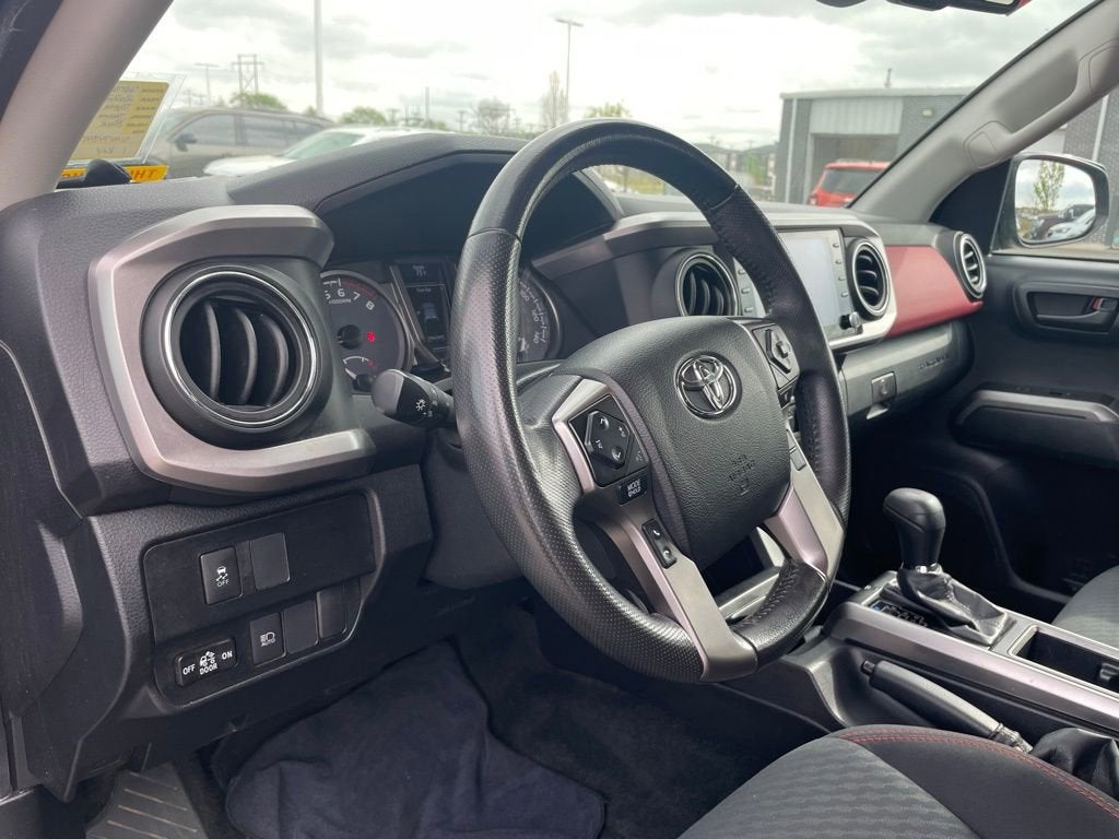 2022 Toyota Tacoma 2WD SR5