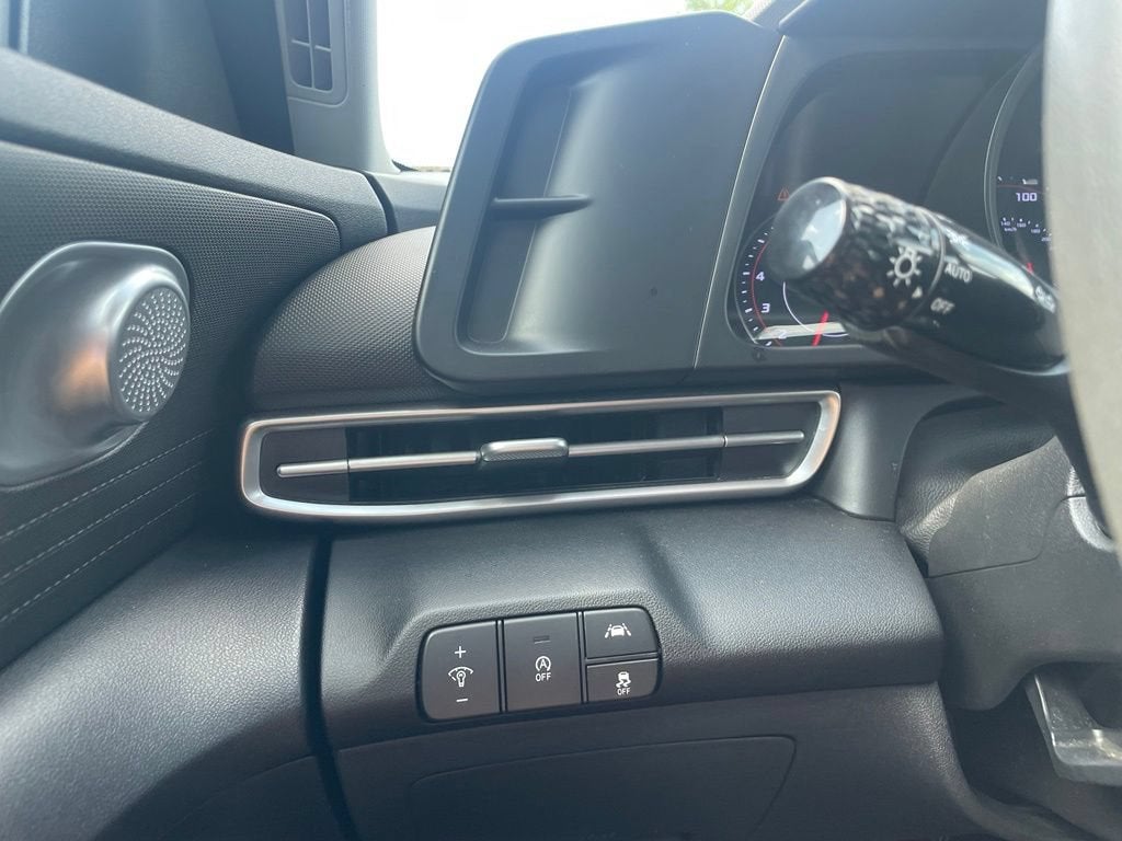 2022 Hyundai ELANTRA SE