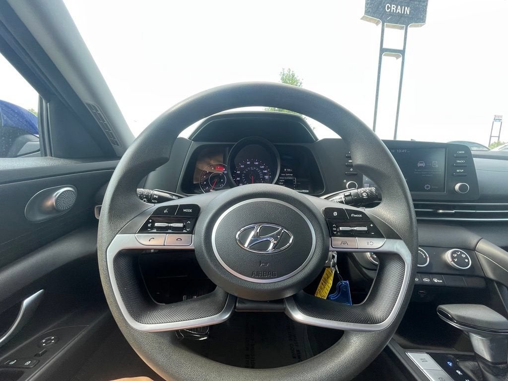 2022 Hyundai ELANTRA SE