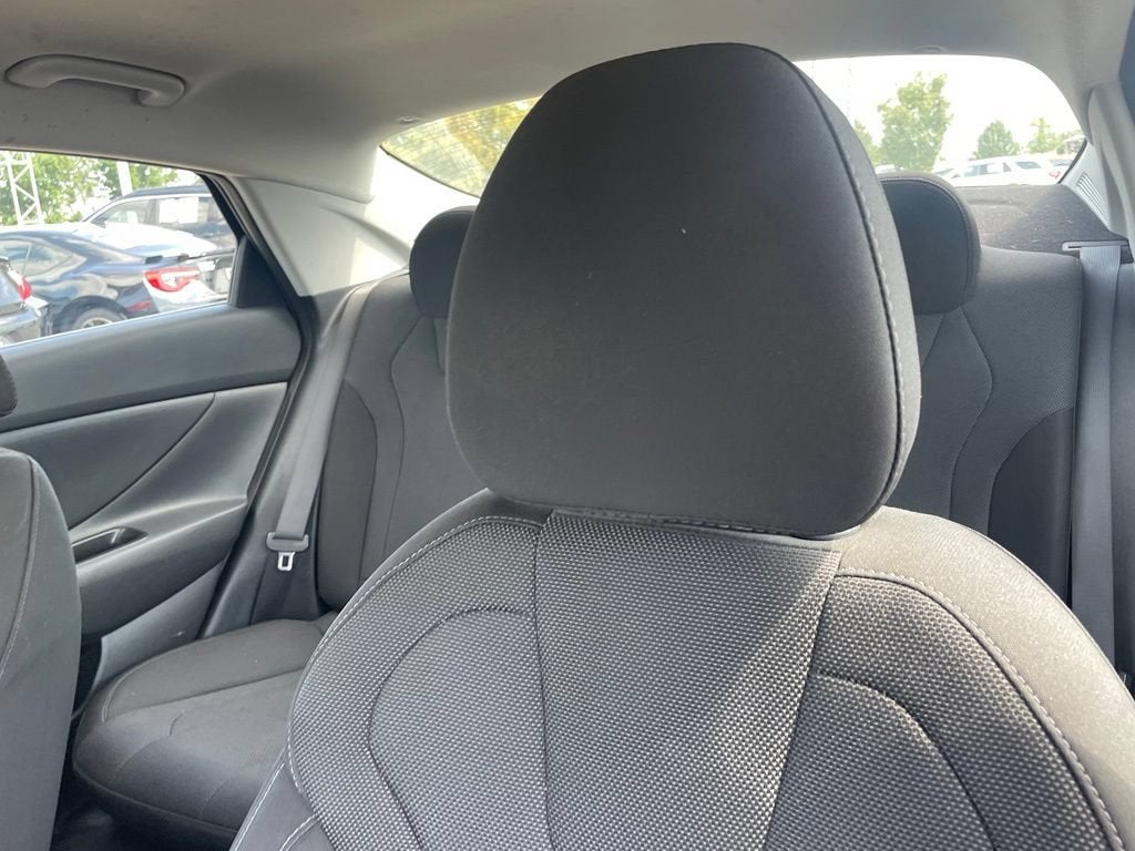 2022 Hyundai ELANTRA SE