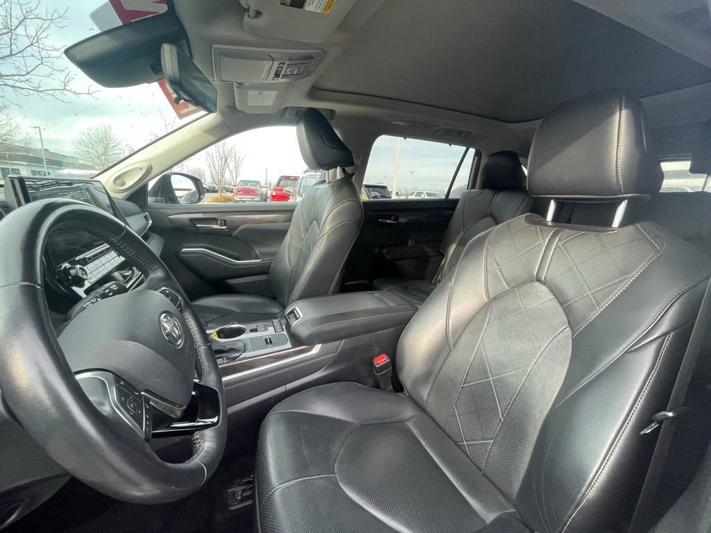 2021 Toyota Highlander Platinum