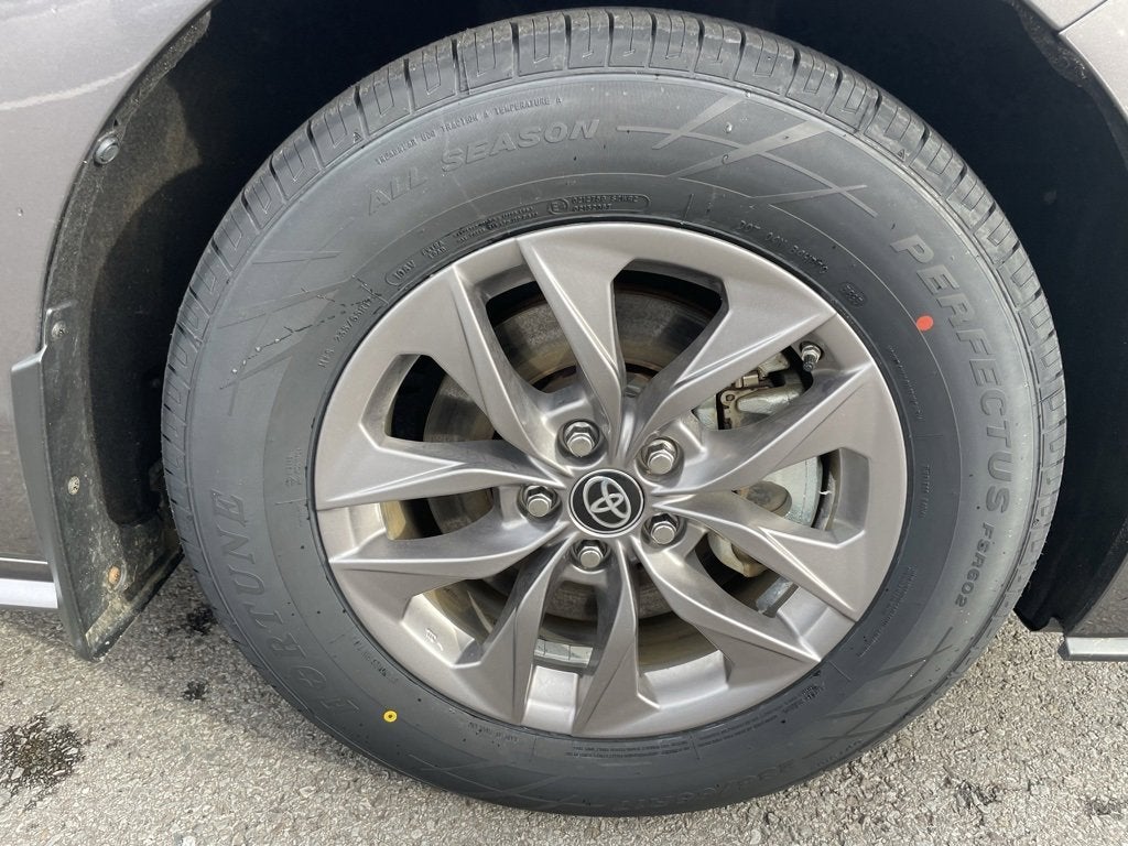 2024 Toyota Sienna XLE