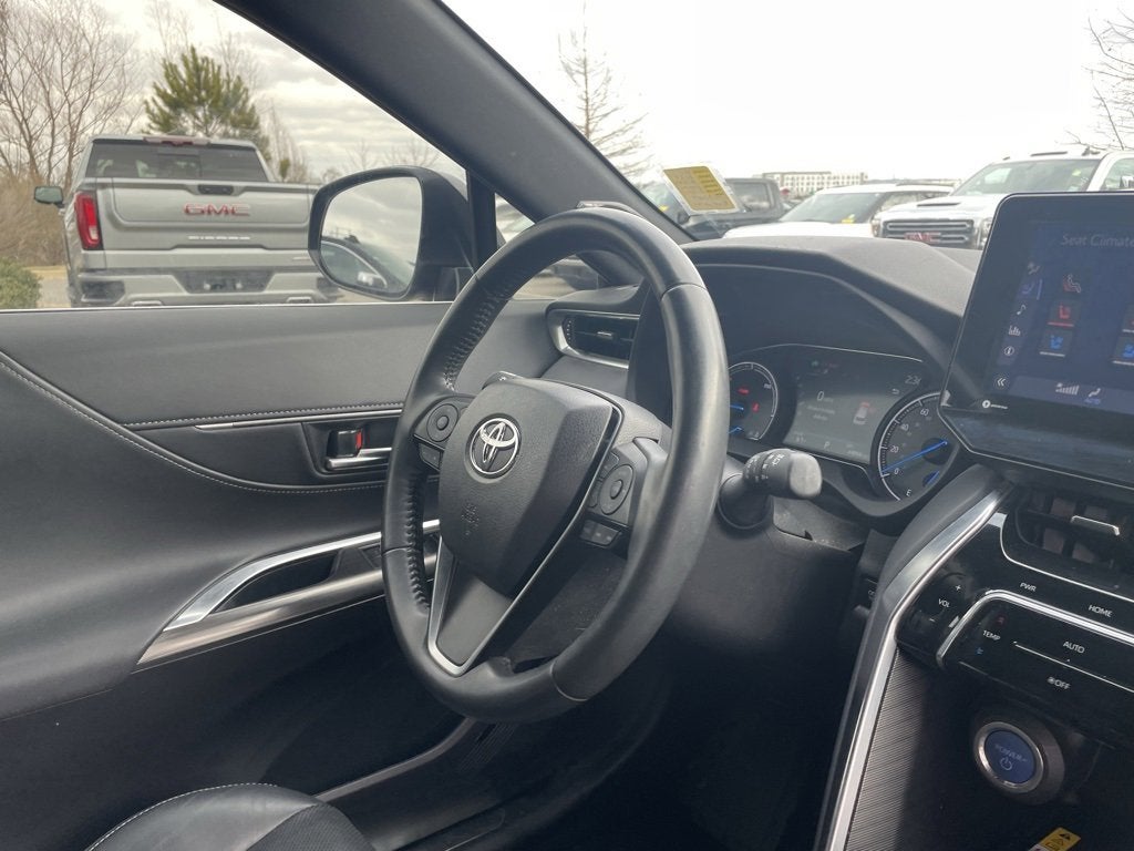 2022 Toyota Venza LE