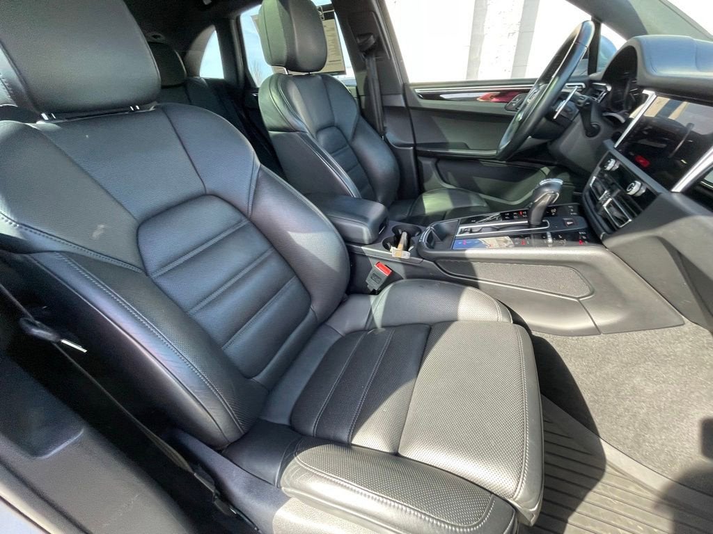 2022 Porsche Macan S